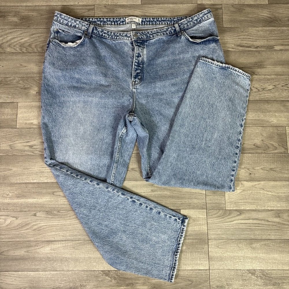 Abercrombie & Fitch Curve Love High Rise Dad Jeans Stone Wash sz 37/24 Long